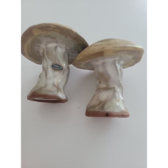 Vintage UCTCI Japan Redware Mushroom Salt & Pepper Shakers 2.5” Kitsch Groovy - Picture 9 of 16